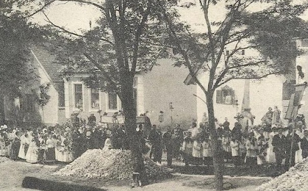 382947_275995185856382_872709723_n