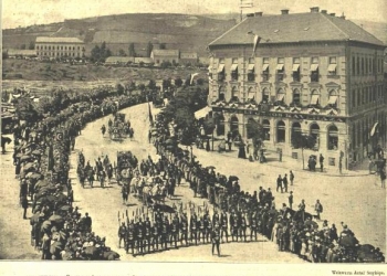 1280px-korona_diszmenet_1896-06-08_1896-26-2