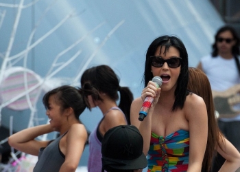 1280px-katy_perry_muchmusic_video_awards_2010_soundcheck_05