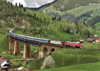 csiksomlyo-expressz-kulonvonattal-a-csiksomlyoi-bucsura-2015_0