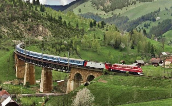 csiksomlyo-expressz-kulonvonattal-a-csiksomlyoi-bucsura-2015_0