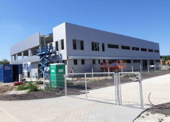 Milliárdos beruházások Budakeszi határában. Jelentős befektetői érdeklődés, új munkahelyek, adóbevétel növekedés. További beruházók jelentkezése is várható